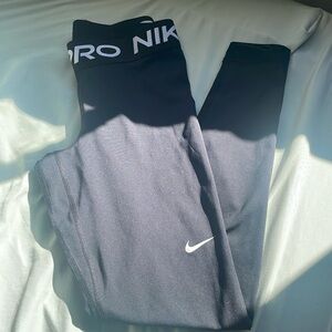 Nike pros size small gym leggings